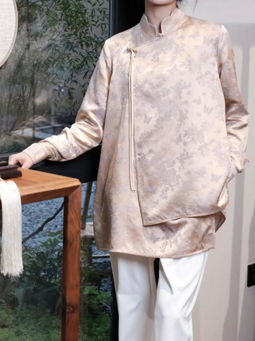 盛唐牡丹 |早春蝶恋花斜襟花瓣领女上衣 商品图5