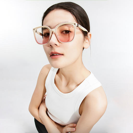 蕉下 折叠墨镜女腮红方圆大框潮流街拍防晒太阳镜防紫外线FO31324 商品图0