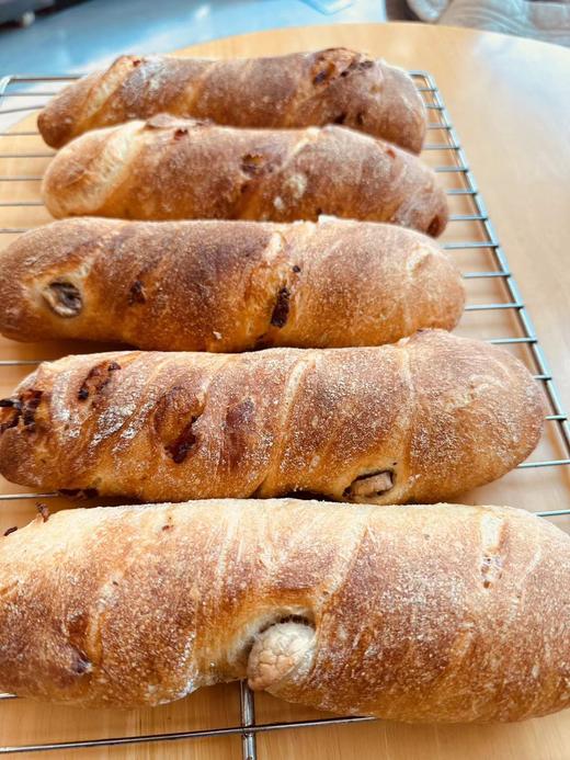 川味腊肠口蘑硬欧包 商品图1