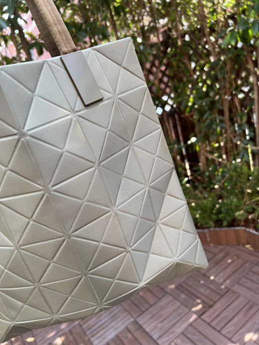 313-9三宅 6*6新款布包 新型材料 也是四色 商品图10