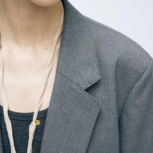 羊毛精纺灰色女绅士西装 满分摩登造型 英伦斜纹呢复古时髦 职场通勤品味尽显 面料考究垂感好G0727 商品图3