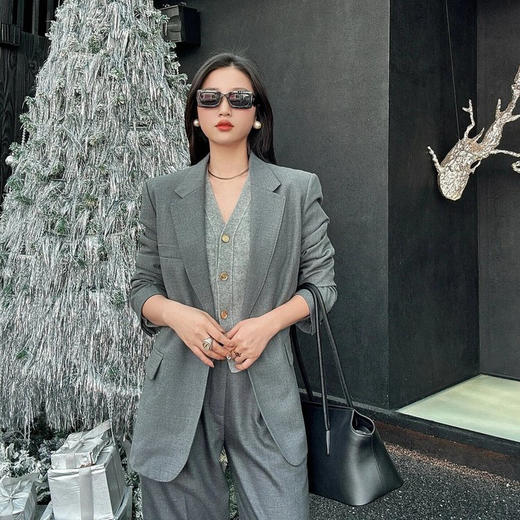 羊毛精纺灰色女绅士西装 满分摩登造型 英伦斜纹呢复古时髦 职场通勤品味尽显 面料考究垂感好G0727 商品图5