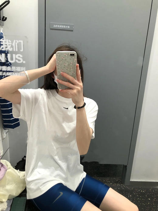 <曾小咸推荐> 纯棉刺绣小勾T恤 日常价109.99活动价79.99 只有今天！ 商品图1