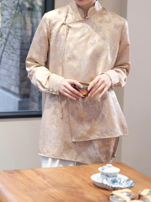 盛唐牡丹 |早春蝶恋花斜襟花瓣领女上衣 商品图6