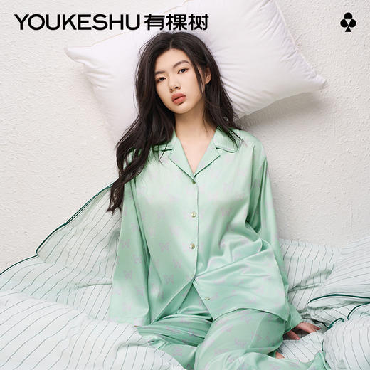 有棵树2024新款缎面夏款翻领印花抗皱可外穿家居服女士套装-PJ1057 商品图0