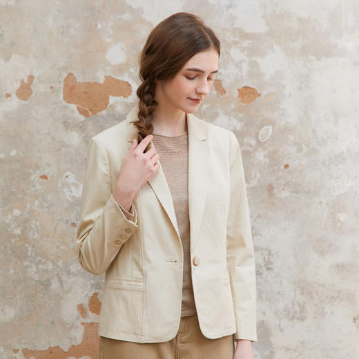 famecoco范可儿气质职业正肩西装外套女短款小西服FAC1AW001 商品图2