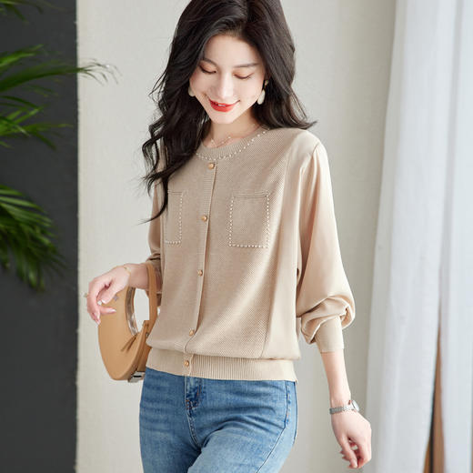 洋气减龄设计感，小香风圆领长袖针织拼接上衣CC-QL-S6680 商品图3