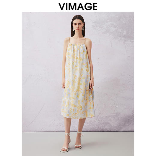 VIMAGE纬漫纪夏款新款时尚个性宽松舒适吊带印花连衣裙女V2107717 商品图1