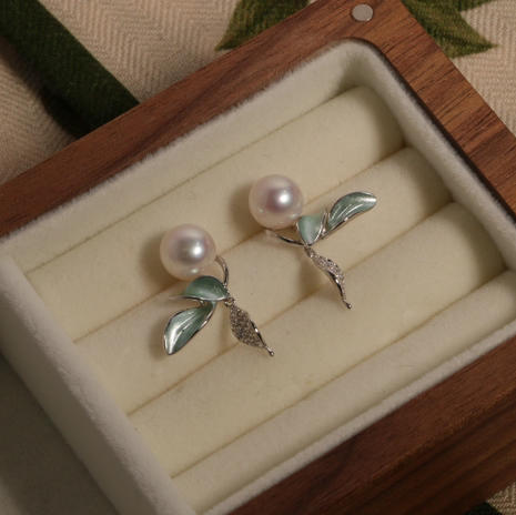 甄珠贝 古风 新茶 龙井季 中式风 专门为大家安排的很好搭配的复古中式 耳环7-8mm 正圆无暇珍珠耳钉 灵动精美 颜色好看 商品图4