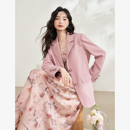 西遇粉色休闲时尚经典西装外套女新款宽松显瘦通勤百搭D0440329 商品图0