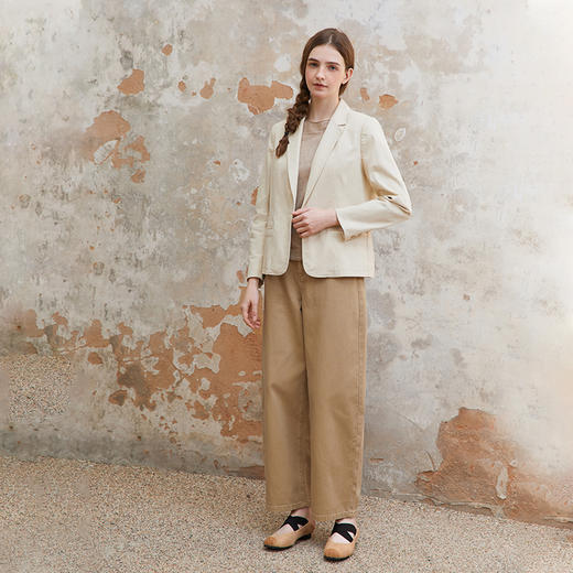famecoco范可儿气质职业正肩西装外套女短款小西服FAC1AW001 商品图4