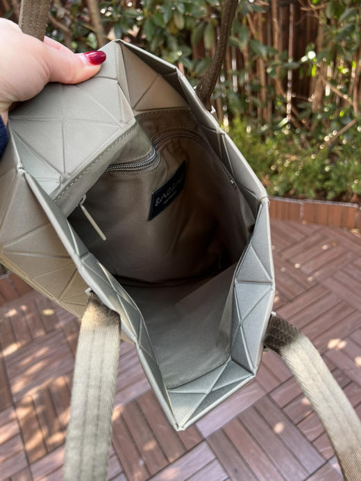 313-9三宅 6*6新款布包 新型材料 也是四色 商品图7