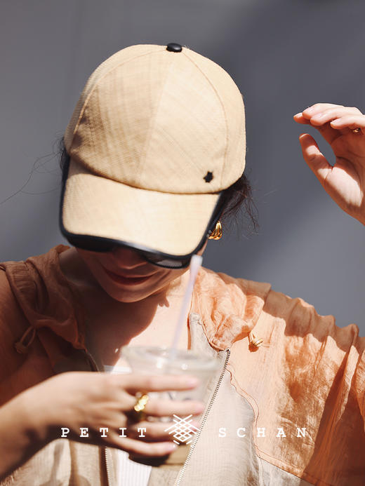 PETIT SCHAN小闪  #050  Windrider 风骑士 呼吸感拉菲草编织羊皮包边拼接鸭舌棒球帽 商品图0