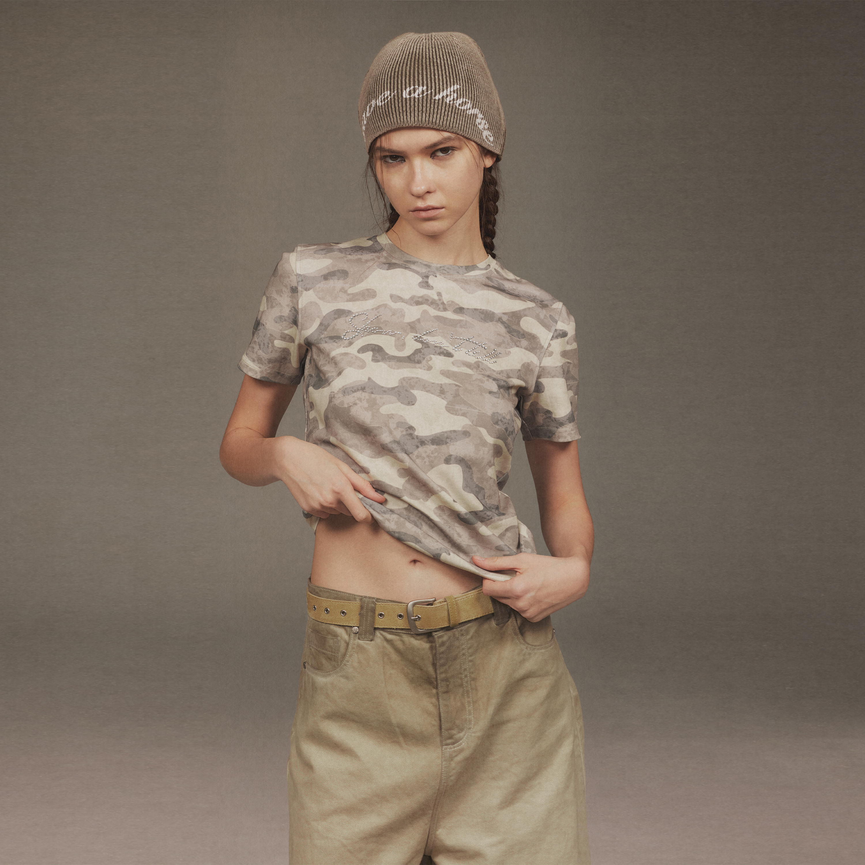 NUTH 复古迷彩印花烫钻修身短袖t恤上衣女