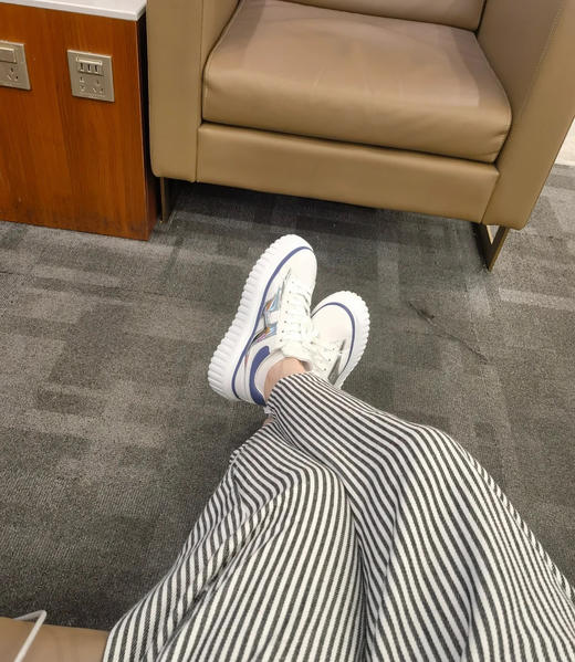 现货 THS 3.16-限时 霍根 情侣款 联名限定 全新的飞艇鞋 饼干底运动感鞋 3色 QZ077 商品图3