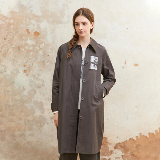 famecoco纯棉植物绣花贴布风衣中长款女宽松休闲外套FAC1AT008 商品图0