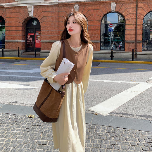 2024新款复古显瘦穿搭法式优雅小马甲+连衣裙两件套套装HR-LZW7002 商品图0