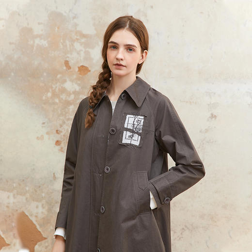 famecoco纯棉植物绣花贴布风衣中长款女宽松休闲外套FAC1AT008 商品图2