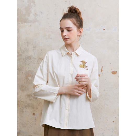 Famecoco范可儿印花刺绣宽松白衬衫女士落肩长袖衬衣FAC1BH010 商品图4