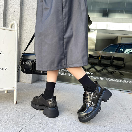 新品厚底侧扣漆皮乐福单鞋919B41514（W） 商品图4