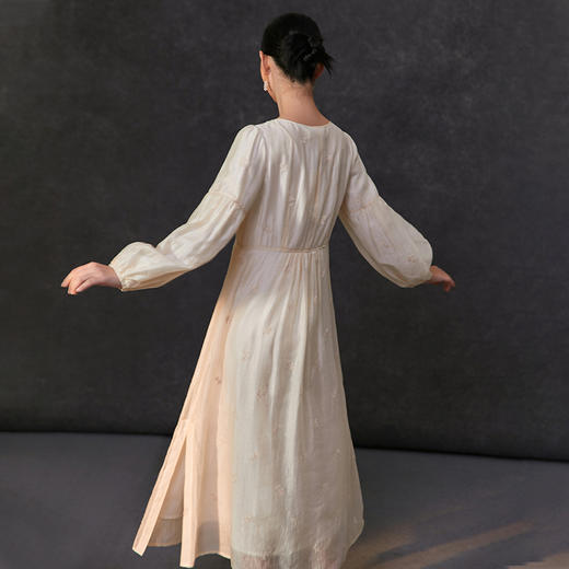 Famecoco重工绣花高腰气质天丝连衣裙女正肩长袖长裙FAC1FA013 商品图4