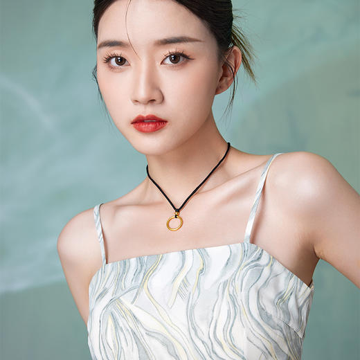 周六福黄金吊坠男女计价足金空心圆环挂坠颈饰送礼纪念礼物 商品图3