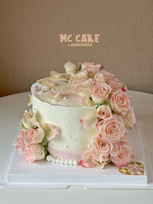 （折射玫瑰蛋糕）鲜花装饰蛋糕 商品图0