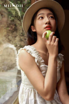 做一个赤诚的白日梦想家，一往无前地，去照亮