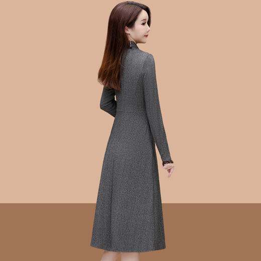 灰色连衣裙拼结假两件中长裙2024新款长袖A字裙 商品图3