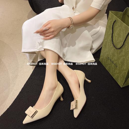 新品细跟女人味十足特殊材质时尚单鞋909B41544（W） 商品图8