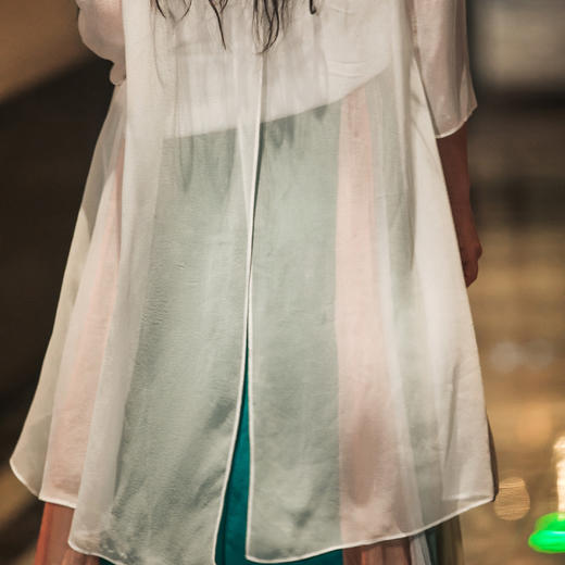 【林栖设计小店】提花衬衣拼真丝飞片优雅气质显瘦2024春夏新品中袖上衣女1942101 商品图6