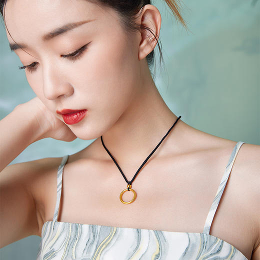 周六福黄金吊坠男女计价足金空心圆环挂坠颈饰送礼纪念礼物 商品图4