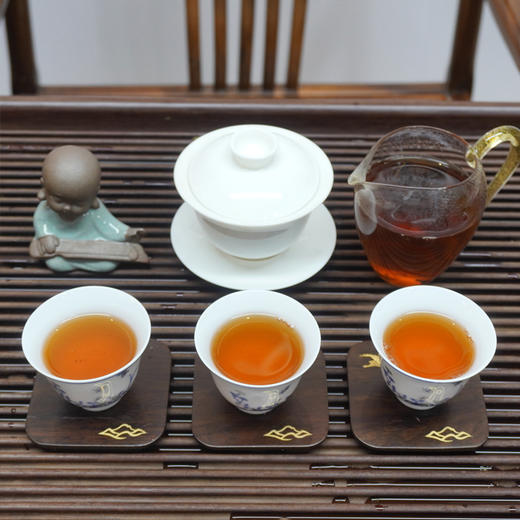 精选10年陈优质老原料 2013年下关茶厂飞台号老生茶  条索深色年份足  高品质纸箱装批次 干仓真品好口感 商品图9
