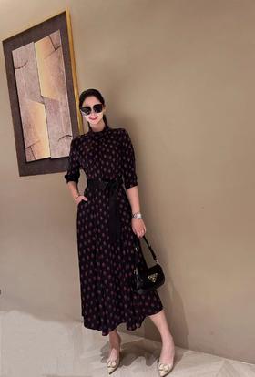 -赪紫色连衣裙HJ1S59