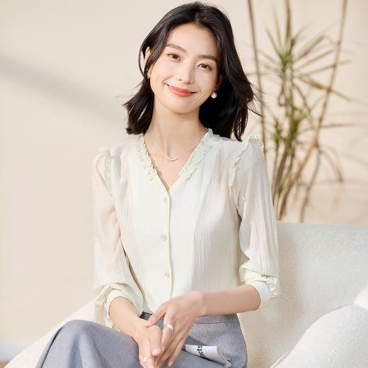 【舒适百搭】罗蒙女士长袖衬衫V领花边领简约清新系扣衬衫女 商品图3