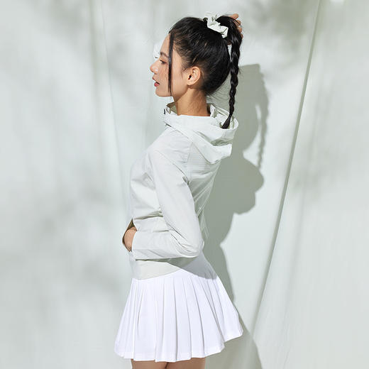 Leorrey/乐拉原纱防紫外线一体织高透气凉感运动连帽防晒衣外套 商品图3