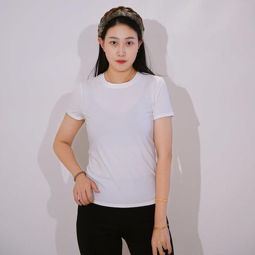 青云染女士基础圆领T恤 商品图1