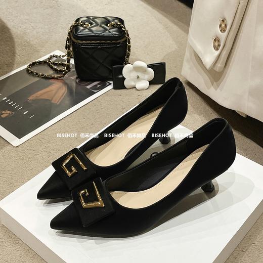 新品细跟女人味十足特殊材质时尚单鞋909B41543（W） 商品图6