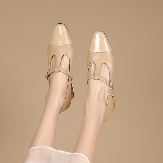 品质好货|Safiya/索菲娅2024春新款复古乐福粗跟单鞋 SF41111703 商品图3