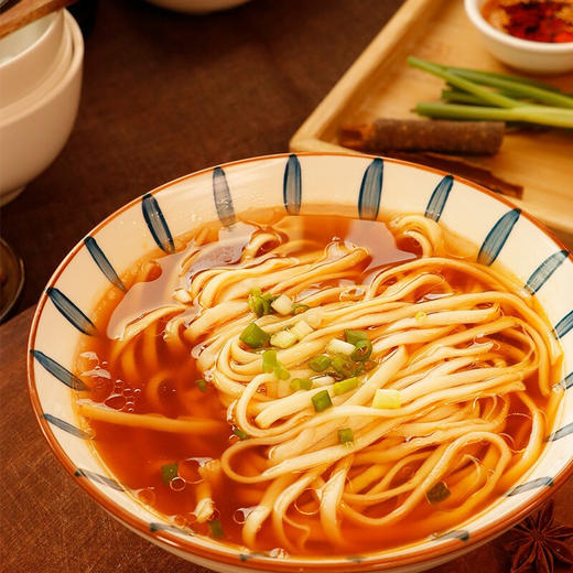 【自营】金沙河金丝鸡蛋挂挂面500g 商品图3