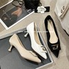 新品细跟女人味十足特殊材质时尚单鞋909B41543（W） 商品缩略图0