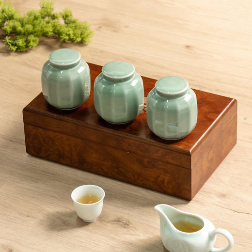 花梨木【木盒.3小瓷通版（三两装左右）】65元1套.整箱12套 商品图1