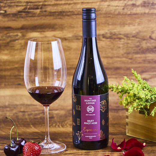 新西兰琅廷绽放马尔堡丝滑黑皮诺红葡萄酒 商品图0