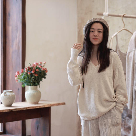 纯在 棉麻钩花V领毛衣 商品图5