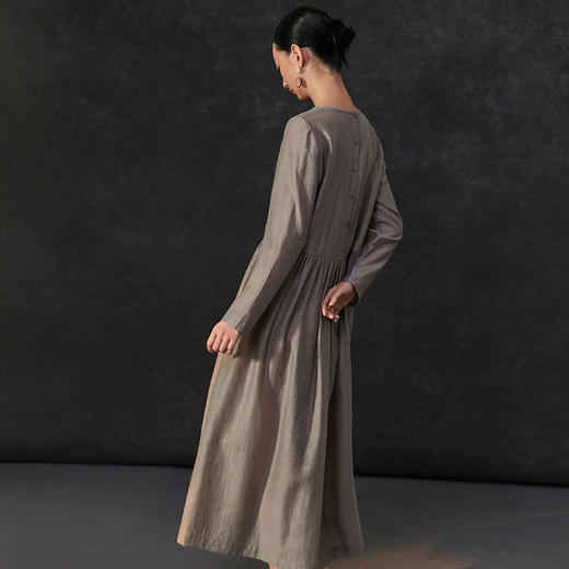 Famecoco新中式手工绣花连衣裙女士圆领宽松长袖长裙FAC1FA033 商品图4