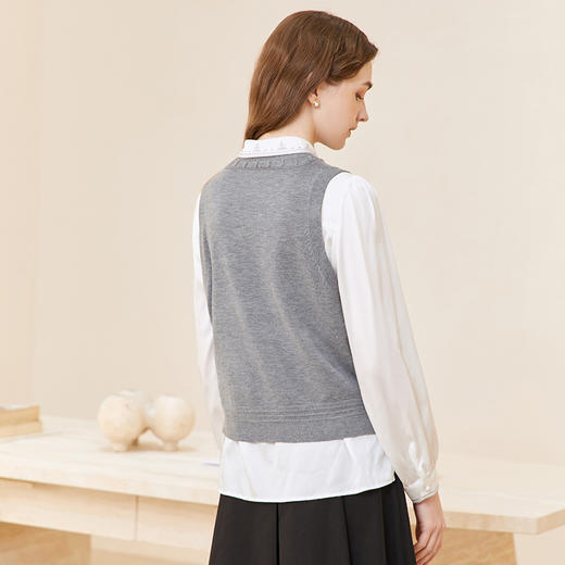 Famecoco范可儿v领无袖针织马甲背心女叠穿套头马夹FAC1CA021 商品图3