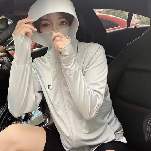 【出游必备！长袖防晒衣】女夏季轻薄长袖防晒衫骑行防紫外线凉感面料防晒服，带发洞设计，解决运动对头发的侵害。 商品图1