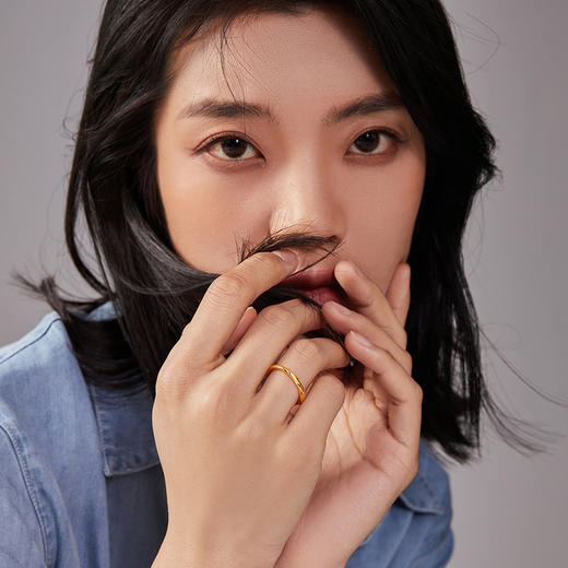 周六福黄金5D戒指女足金计价硬金莫比乌斯环素戒对戒送女友礼物 商品图3