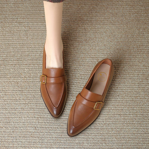 品质好货|Safiya/索菲娅2024春新款气质高级感粗跟通勤单鞋 SF41112702 商品图7