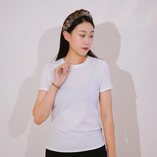青云染女士基础圆领T恤 商品图2